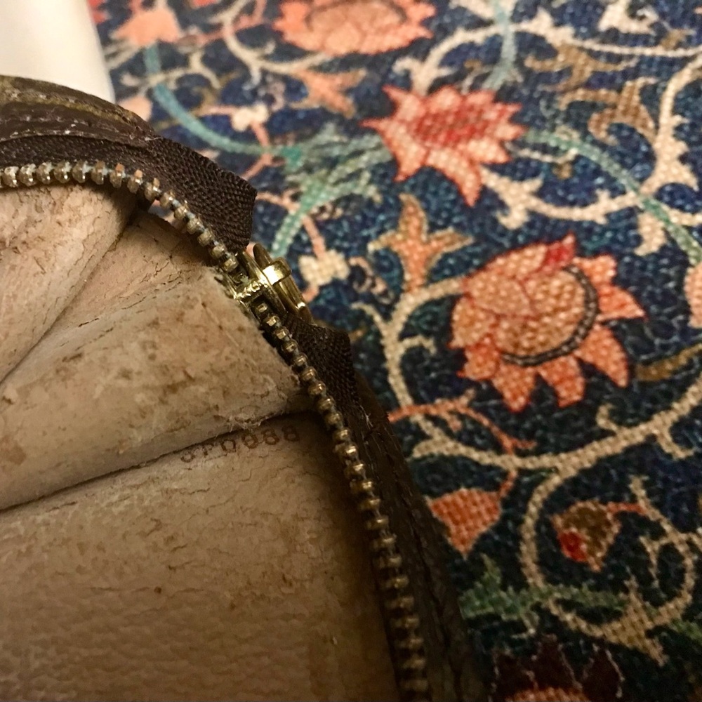 🤗 SOLD 👏🏻👏🏻👏🏻 Louis Vuitton Trousse Wristlet Pouch - Picture 13 of 13